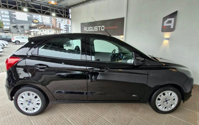 imagem-https://www.socarrao.com.br/sc-vehicle-images-prod/3759162/1789066575890-f7efbe805d87488c8b676f9e87a56a31_1789066335126.jpg