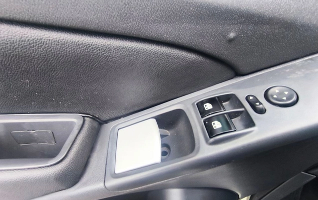 imagem-https://www.socarrao.com.br/sc-vehicle-images-prod/3759189/1790283568366-SU1HXzIwMjYwOTIzXzE2NDMwOCAoQ29weSkuanBn.jpg