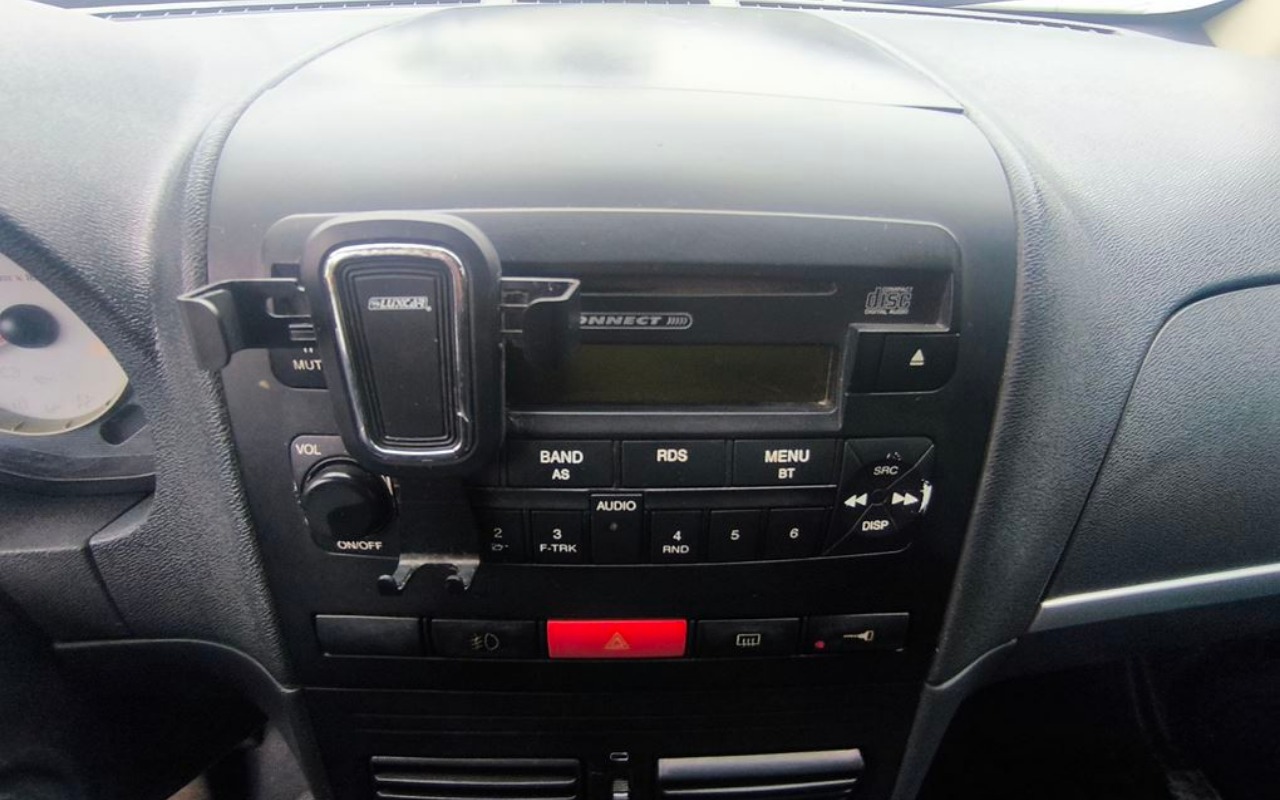 imagem-https://www.socarrao.com.br/sc-vehicle-images-prod/3759189/1790283568709-SU1HXzIwMjYwOTIzXzE2NDMzNiAoQ29weSkuanBn.jpg
