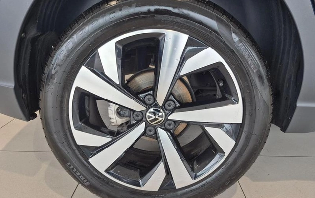 imagem-https://www.socarrao.com.br/sc-vehicle-images-prod/3759222/1789067005359-8465088_9_B_258e6024cd.jpeg