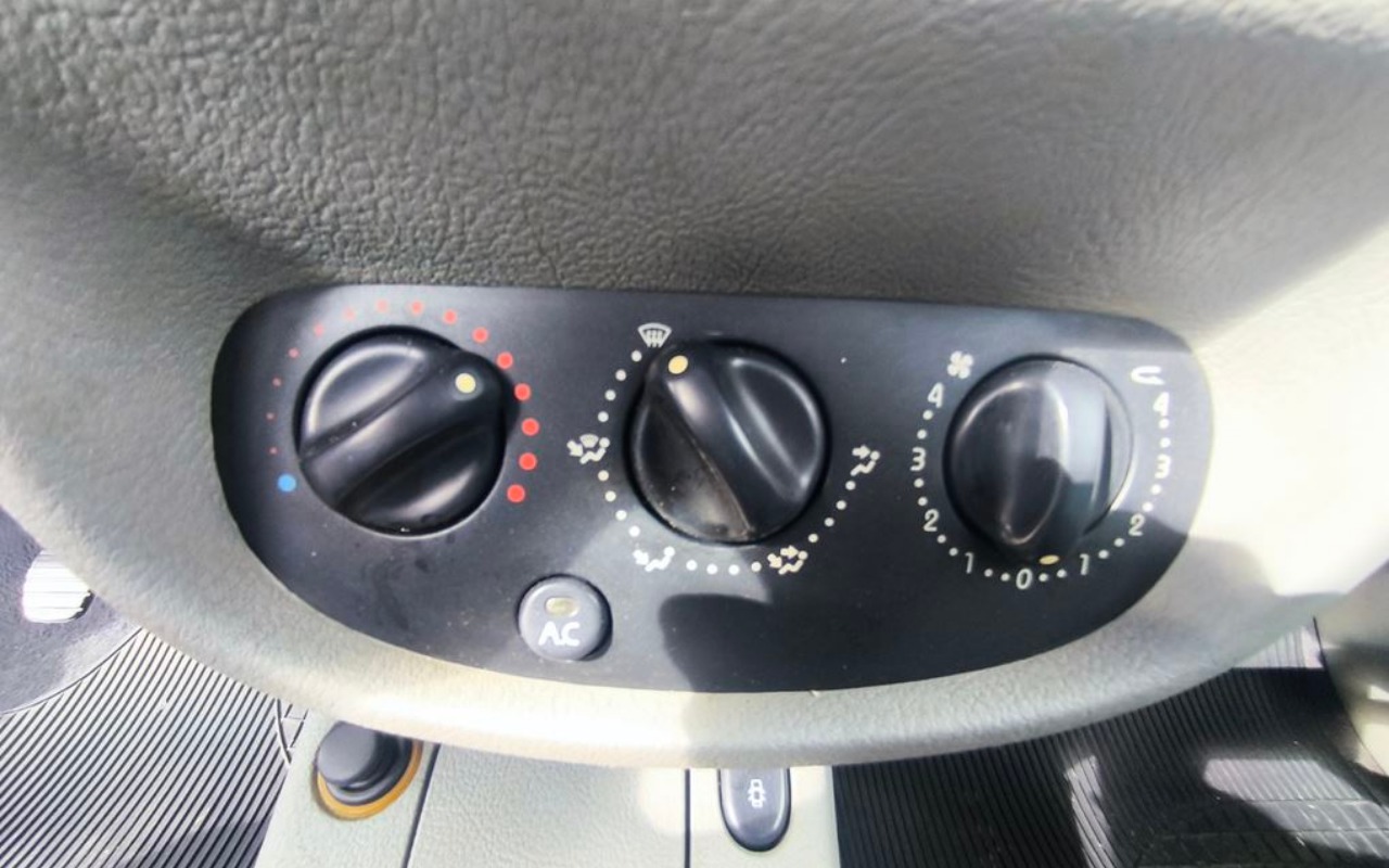 imagem-https://www.socarrao.com.br/sc-vehicle-images-prod/3759291/1789233779296-SU1HXzIwMjYwOTExXzE1MTQ0MSAoQ29weSkuanBn.jpg