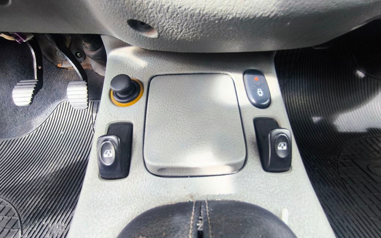 imagem-https://www.socarrao.com.br/sc-vehicle-images-prod/3759291/1789233779388-SU1HXzIwMjYwOTExXzE1MTQ0NCAoQ29weSkuanBn.jpg