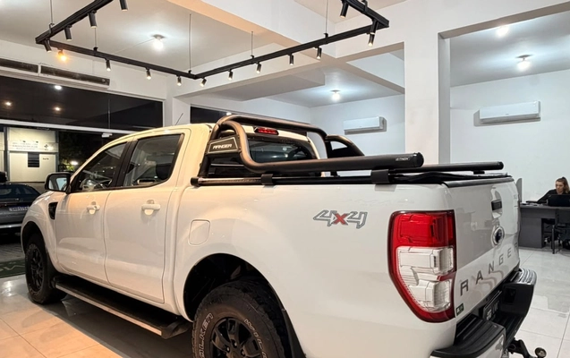 imagem-https://www.socarrao.com.br/sc-vehicle-images-prod/3759329/1789067247741-V2hhdHNBcHAgSW1hZ2UgMjAyNi0wOS0xMCBhdCAxMy40OS41OS5qcGVn.jpeg