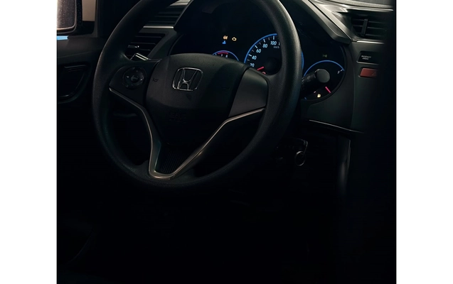 imagem-https://www.socarrao.com.br/sc-vehicle-images-prod/3759334/1789067318953-2_040831.jpg