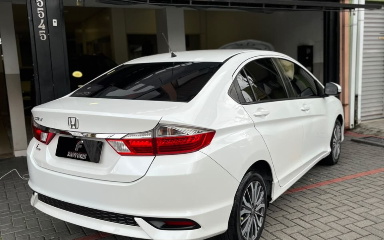 imagem-https://www.socarrao.com.br/sc-vehicle-images-prod/3759345/1789067346355-SU1HLTIwMjYwOTEwLVdBMDAxMy5qcGc.jpg