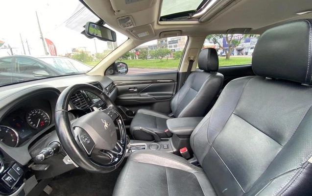 imagem-https://www.socarrao.com.br/sc-vehicle-images-prod/3759419/1789391989172-7832254_15_B_98878bf6f4.jpeg