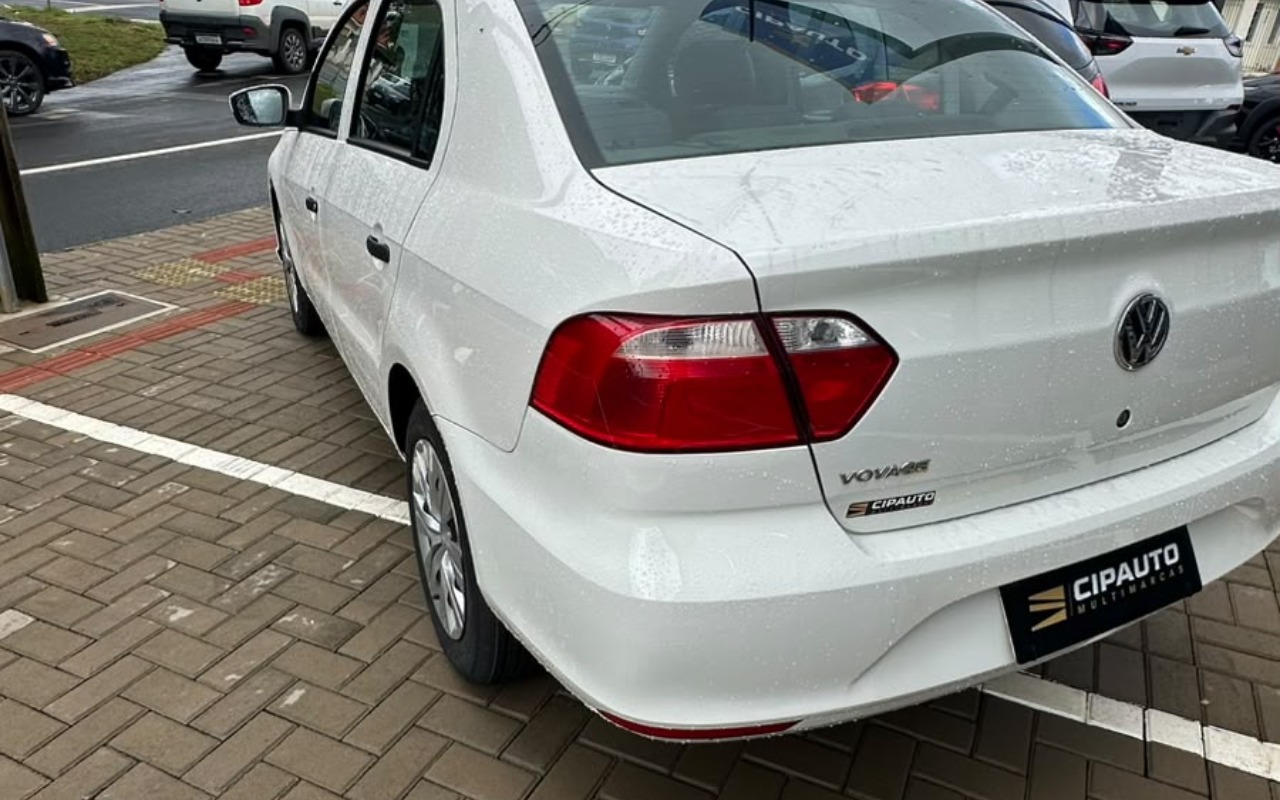 imagem-https://www.socarrao.com.br/sc-vehicle-images-prod/3759578/1789068160361-MTczNWI5NWItNDg4MC00NmI0LTkxYmQtMTY2YmNjNjA3MTRhLmpwZw.jpg