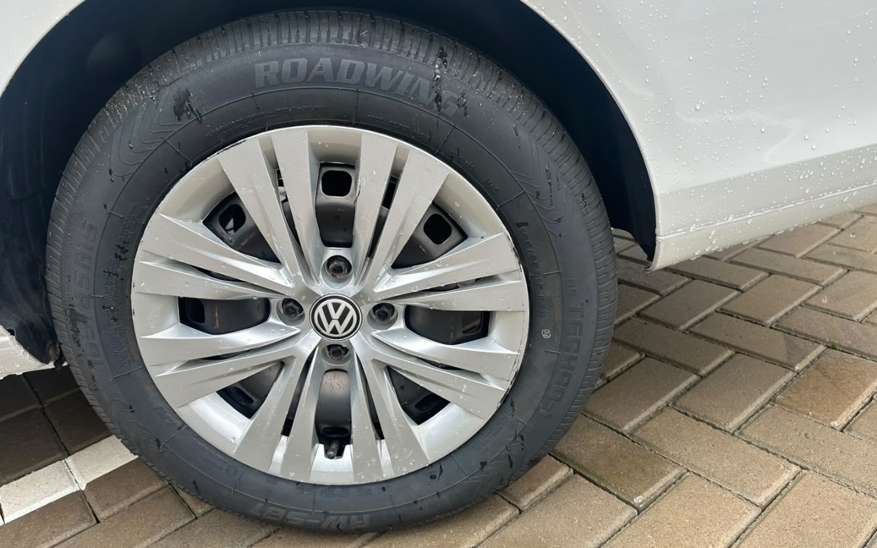 imagem-https://www.socarrao.com.br/sc-vehicle-images-prod/3759578/1789068161337-NDk5NmM2MjYtNDBjNy00YjhiLTkzZTktOGZkNWJkOTk2ZGE0LmpwZw.jpg