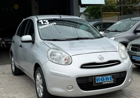 Nissan MARCH SV 1.6 16V Flex Fuel 2013 Prata — foto 1 de 3