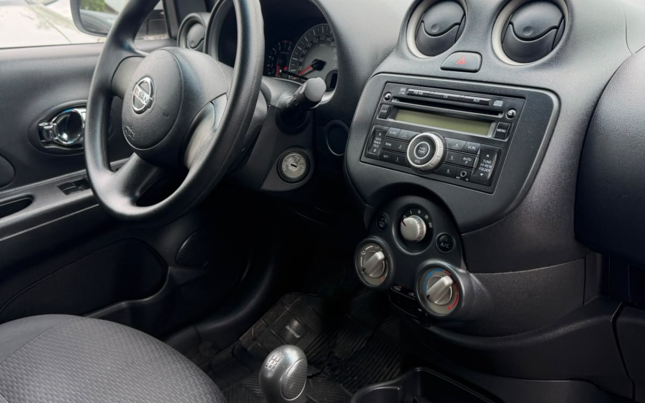 imagem-https://www.socarrao.com.br/sc-vehicle-images-prod/3759769/1789068573173-V2hhdHNBcHAgSW1hZ2UgMjAyNi0wOS0xMCBhdCAxMi4wMi41MiAoMSkuanBlZw.jpeg