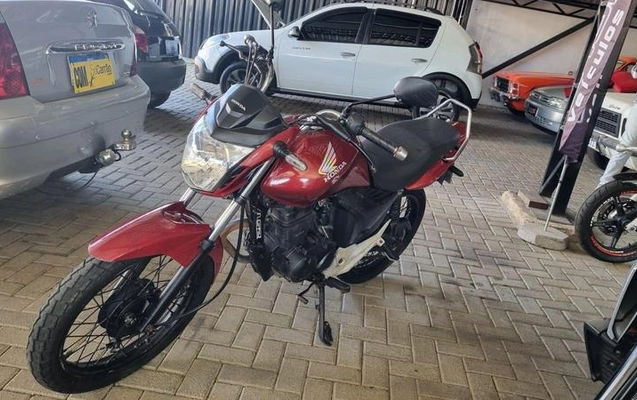 imagem-https://www.socarrao.com.br/sc-vehicle-images-prod/3759849/1789068797233-8244520_1_B_3b062b8d77.jpeg