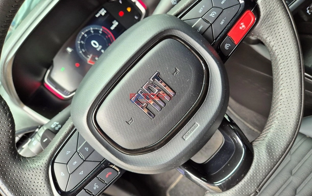 imagem-https://www.socarrao.com.br/sc-vehicle-images-prod/3759945/1789069101860-cd4c4ab95e014d7c87f3c0bf2eb8a360_1789067138298.jpg