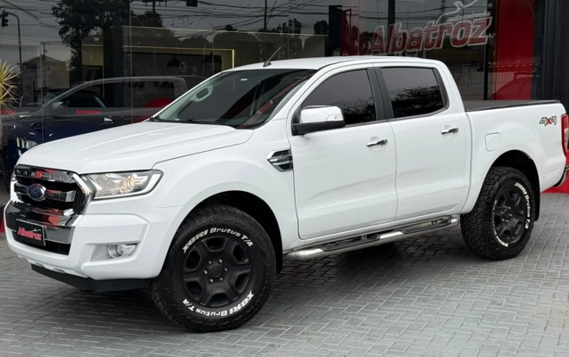 imagem-https://www.socarrao.com.br/sc-vehicle-images-prod/3759955/1789069145556-5_060206.jpg