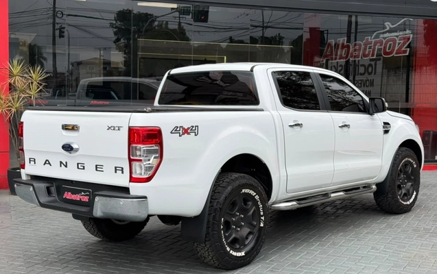 imagem-https://www.socarrao.com.br/sc-vehicle-images-prod/3759955/1789069145566-7_060206.jpg