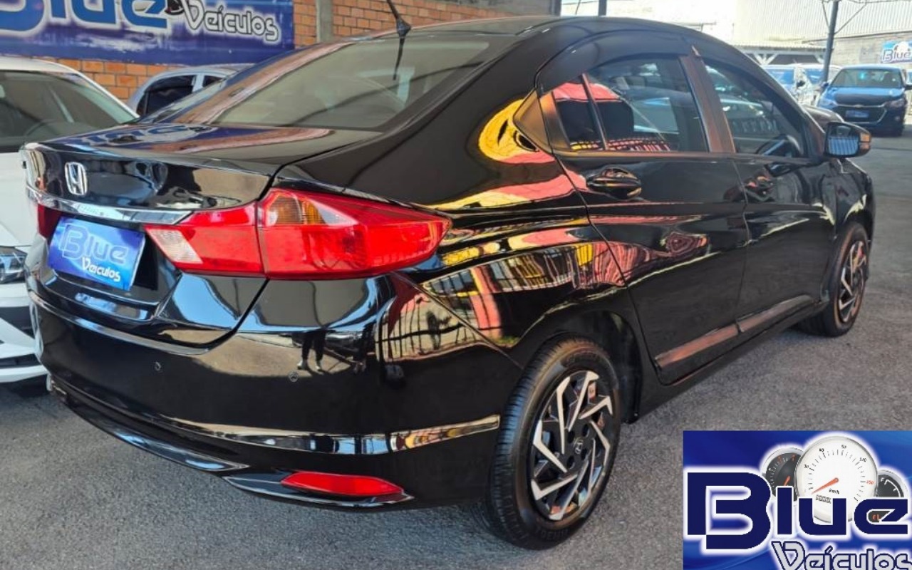 imagem-https://www.socarrao.com.br/sc-vehicle-images-prod/3760153/1789069503026-c2l0eTMuanBlZw.jpeg