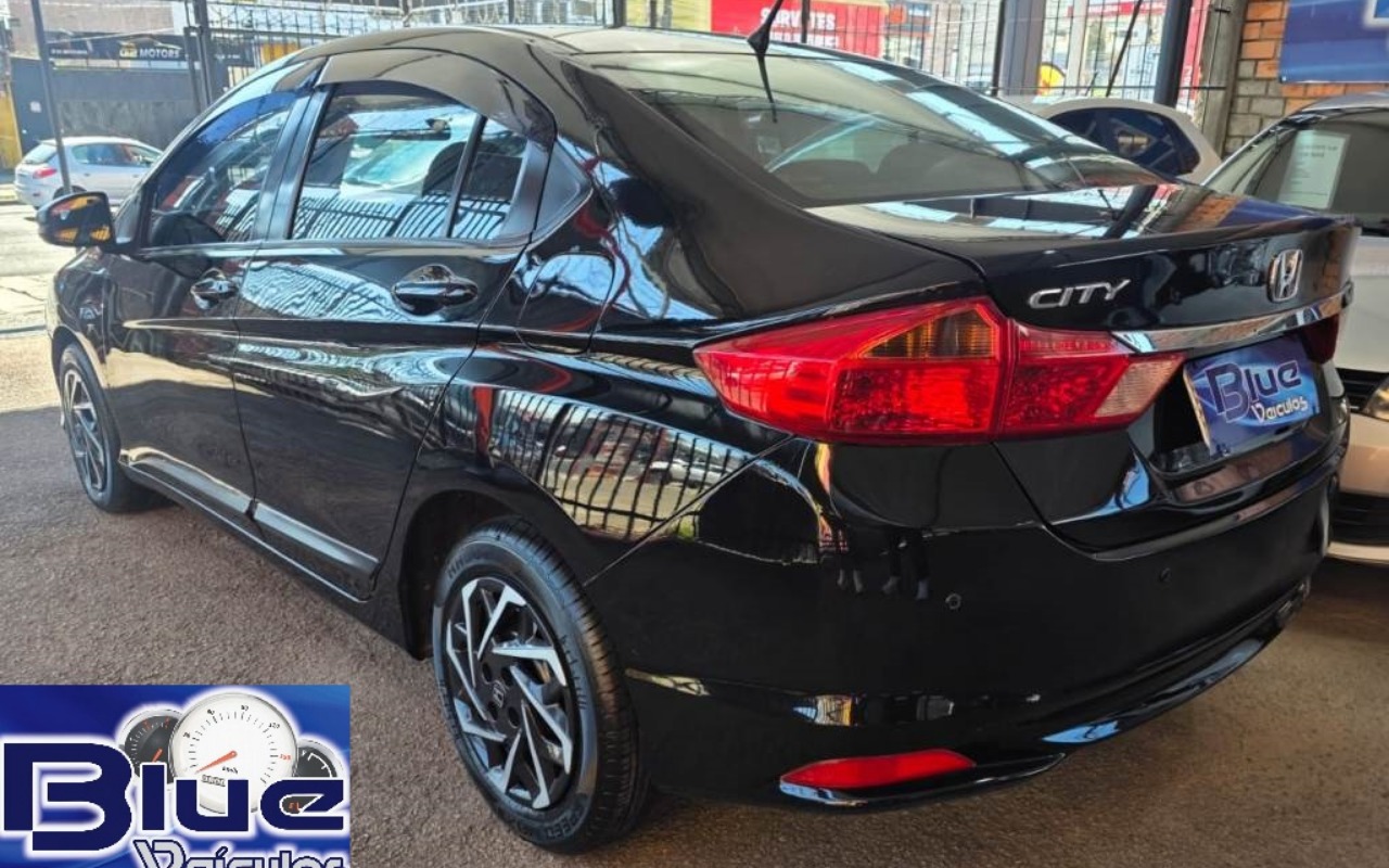 imagem-https://www.socarrao.com.br/sc-vehicle-images-prod/3760153/1789069503126-c2l0eTQuanBlZw.jpeg