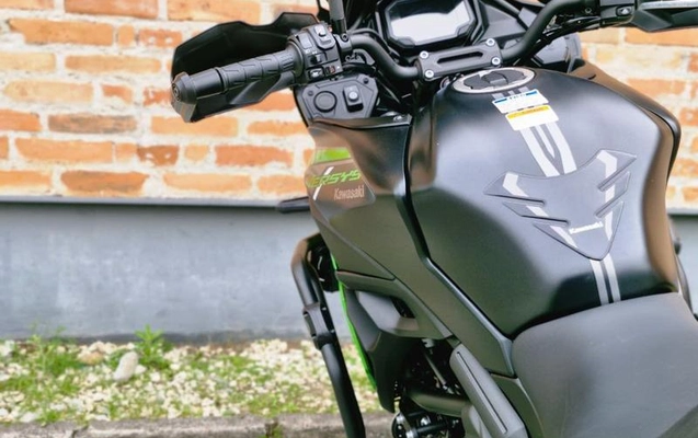 imagem-https://www.socarrao.com.br/sc-vehicle-images-prod/3760240/1789669385943-8465423_2_B_c84f800d40.jpeg