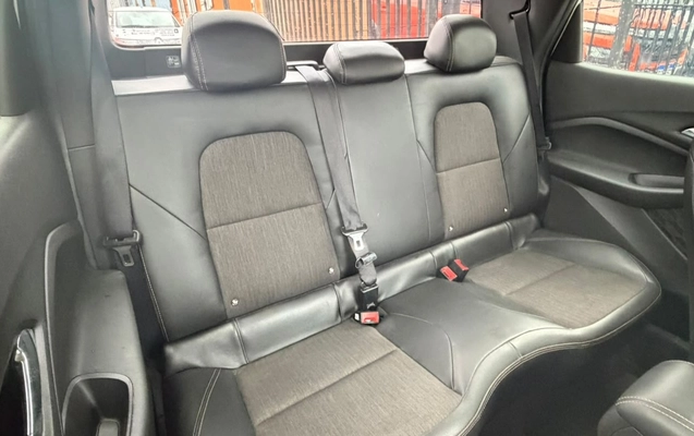 imagem-https://www.socarrao.com.br/sc-vehicle-images-prod/3760258/1789069777670-V2hhdHNBcHAgSW1hZ2UgMjAyNi0wOS0xMCBhdCAxNC41MS4xNyAoMSkuanBlZw.jpeg