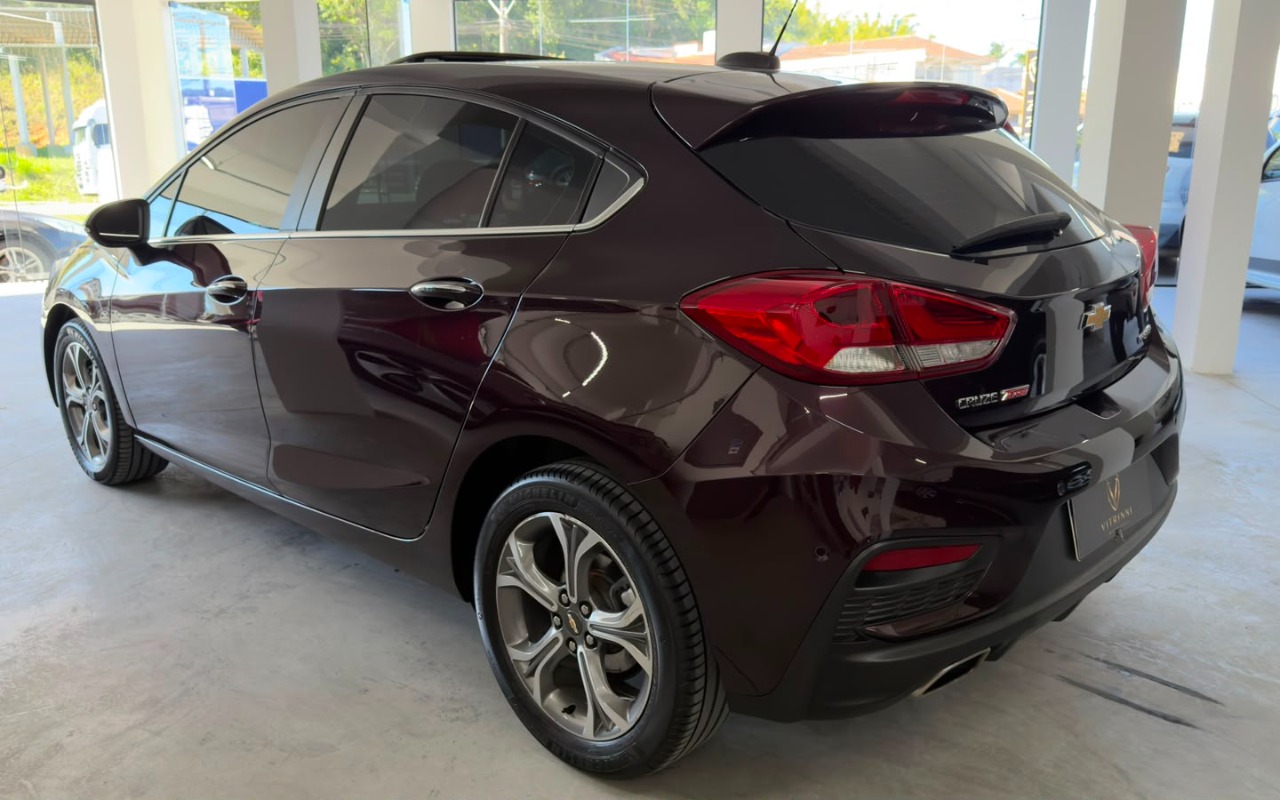 imagem-https://www.socarrao.com.br/sc-vehicle-images-prod/3760336/1789070052033-NTA2MjI3NTctNjQyNS00YzAyLWIyNGUtNzY3ZWNjZDA1NWUzLmpwZw.jpg