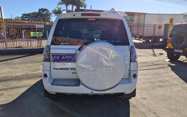 imagem-https://www.socarrao.com.br/sc-vehicle-images-prod/3760458/1789070386350-AMwpESwdKpT81Xrwj62A5aLJdlCTMqHxlfnh.jpg