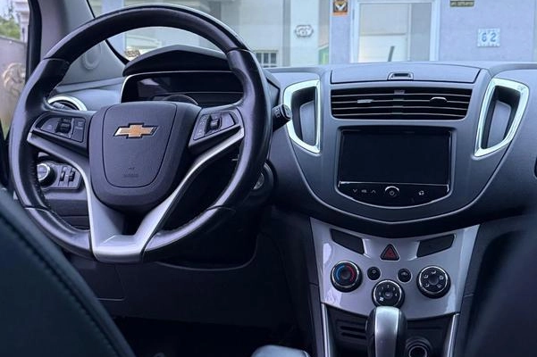 imagem-https://www.socarrao.com.br/sc-vehicle-images-prod/3760465/1789070391275-716795583
