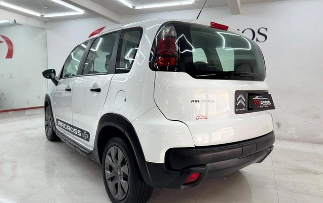 imagem-https://www.socarrao.com.br/sc-vehicle-images-prod/3760555/1789492921806-8462997_2_B_ab516041ae.jpeg