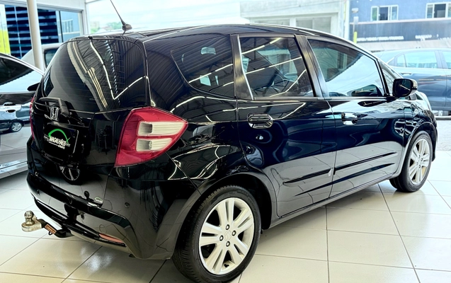 imagem-https://www.socarrao.com.br/sc-vehicle-images-prod/3760586/1789414026470-942928fb4ef24c49bef2d74c4a2a09c2_1789068954263.jpg