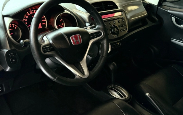 imagem-https://www.socarrao.com.br/sc-vehicle-images-prod/3760586/1789414026472-c32750be17744aa794bd8e298954cb6f_1789068954191.jpg
