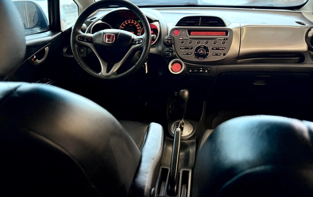 imagem-https://www.socarrao.com.br/sc-vehicle-images-prod/3760586/1789414026483-617139118de84ead95ce83c6d113d667_1789068954268.jpg