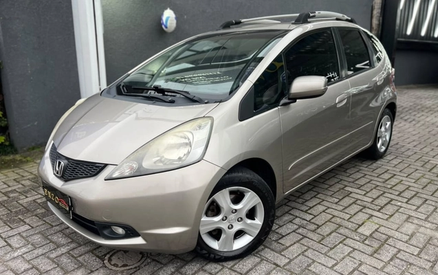 imagem-https://www.socarrao.com.br/sc-vehicle-images-prod/3760605/1789764501041-vehicle_image_1789764462_10eb1a593a306a9c5a68b540ded2055e.jpeg