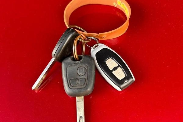 imagem-https://www.socarrao.com.br/sc-vehicle-images-prod/3760632/1789070671282-715133463