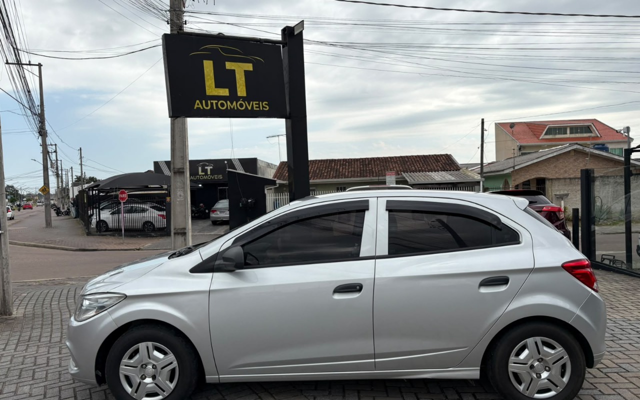 imagem-https://www.socarrao.com.br/sc-vehicle-images-prod/3760679/1789070825952-V2hhdHNBcHAgSW1hZ2UgMjAyNi0wOS0wOCBhdCAxMS4yMC40MSAoMikuanBlZw.jpeg