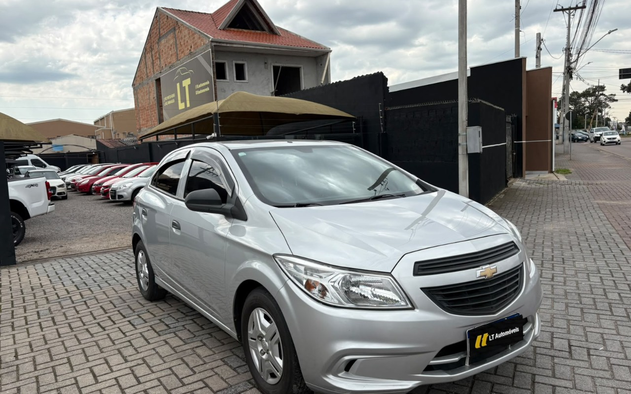 imagem-https://www.socarrao.com.br/sc-vehicle-images-prod/3760679/1789070826135-V2hhdHNBcHAgSW1hZ2UgMjAyNi0wOS0wOCBhdCAxMS4yMC40MS5qcGVn.jpeg
