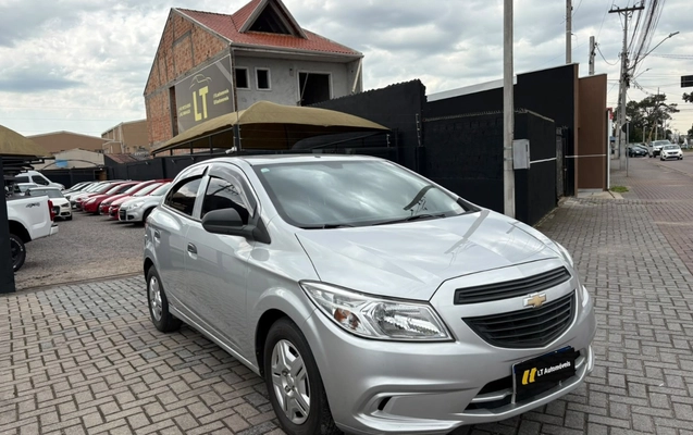imagem-https://www.socarrao.com.br/sc-vehicle-images-prod/3760679/1789070826135-V2hhdHNBcHAgSW1hZ2UgMjAyNi0wOS0wOCBhdCAxMS4yMC40MS5qcGVn.jpeg