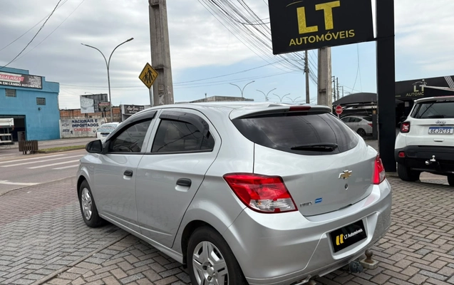 imagem-https://www.socarrao.com.br/sc-vehicle-images-prod/3760679/1789070826873-V2hhdHNBcHAgSW1hZ2UgMjAyNi0wOS0wOCBhdCAxMS4yMC40My5qcGVn.jpeg