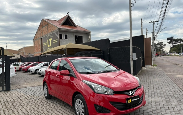 imagem-https://www.socarrao.com.br/sc-vehicle-images-prod/3760710/1789070909428-V2hhdHNBcHAgSW1hZ2UgMjAyNi0wOS0wOCBhdCAxMS4yMC4yNS5qcGVn.jpeg