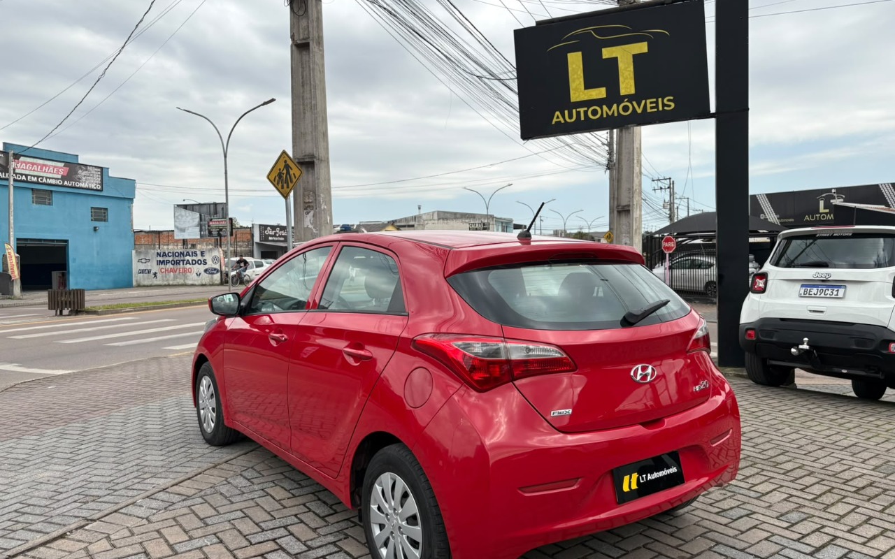 imagem-https://www.socarrao.com.br/sc-vehicle-images-prod/3760710/1789070909512-V2hhdHNBcHAgSW1hZ2UgMjAyNi0wOS0wOCBhdCAxMS4yMC4yNiAoMSkuanBlZw.jpeg