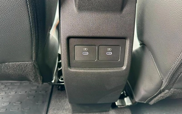 imagem-https://www.socarrao.com.br/sc-vehicle-images-prod/3760725/1789239436537-8343151_2_B_d8cd832022.jpeg