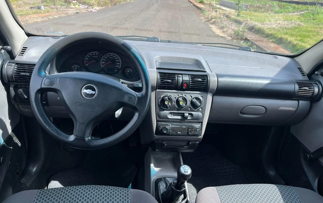 imagem-https://www.socarrao.com.br/sc-vehicle-images-prod/3760759/1789071179966-ZmVhNDlhMGQtYTUxNC00YWQ1LWEwOTctYzdiYzdlZWUwZjA3LmpwZw.jpg