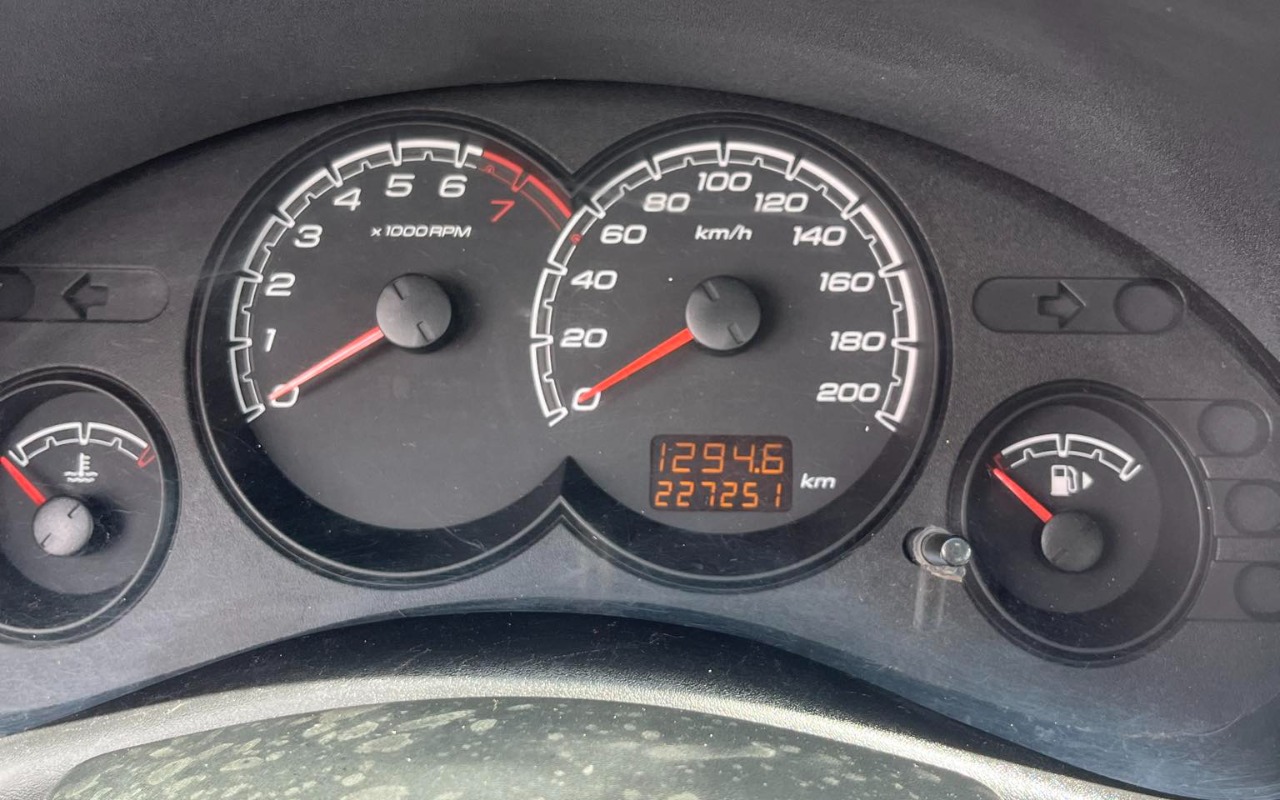 imagem-https://www.socarrao.com.br/sc-vehicle-images-prod/3760759/1789071180303-ZWRhZTkzODQtOWU1MC00MWNhLWEzYzctMTUzZTY4ZjU3M2NiLmpwZw.jpg
