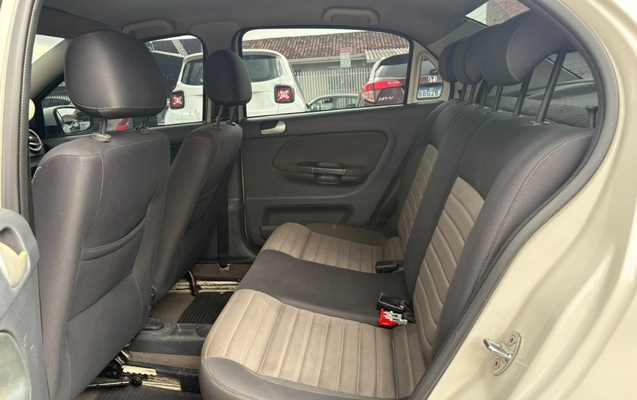 imagem-https://www.socarrao.com.br/sc-vehicle-images-prod/3760778/1789071275840-V2hhdHNBcHAgSW1hZ2UgMjAyNi0wOS0wOCBhdCAxMS4yMC41OC5qcGVn.jpeg