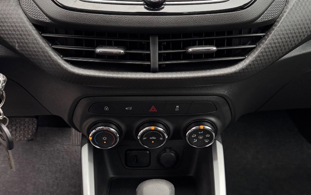 imagem-https://www.socarrao.com.br/sc-vehicle-images-prod/3760879/1789650042653-d2a83fca4cc8451b9f8e7d5cfabcce0a_1789071132372.jpg