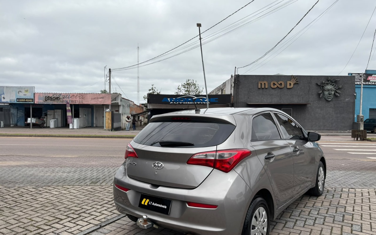 imagem-https://www.socarrao.com.br/sc-vehicle-images-prod/3760938/1789071771086-V2hhdHNBcHAgSW1hZ2UgMjAyNi0wOS0wOCBhdCAxMi4wNC4wOSAoMSkuanBlZw.jpeg