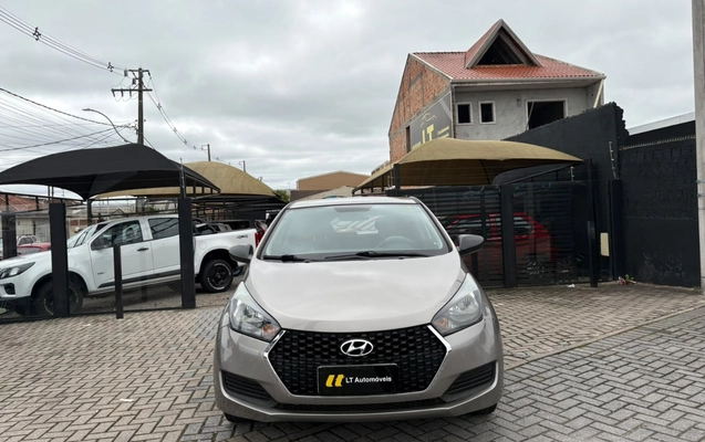 imagem-https://www.socarrao.com.br/sc-vehicle-images-prod/3760938/1789071771614-V2hhdHNBcHAgSW1hZ2UgMjAyNi0wOS0wOCBhdCAxMi4wNC4wNy5qcGVn.jpeg