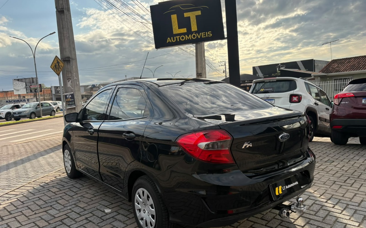imagem-https://www.socarrao.com.br/sc-vehicle-images-prod/3760969/1789071838245-V2hhdHNBcHAgSW1hZ2UgMjAyNi0wOS0wOCBhdCAxNy4zOS4zMi5qcGVn.jpeg