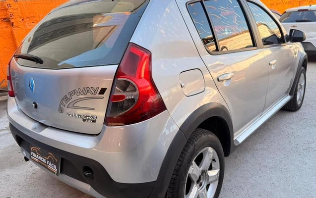 imagem-https://www.socarrao.com.br/sc-vehicle-images-prod/3761221/1789072519099-695817710