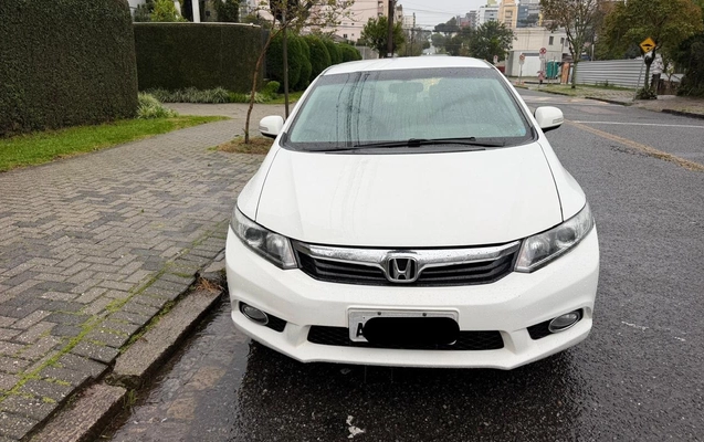 imagem-https://www.socarrao.com.br/sc-vehicle-images-prod/3761311/1789072895301-My5qcGVn.jpeg
