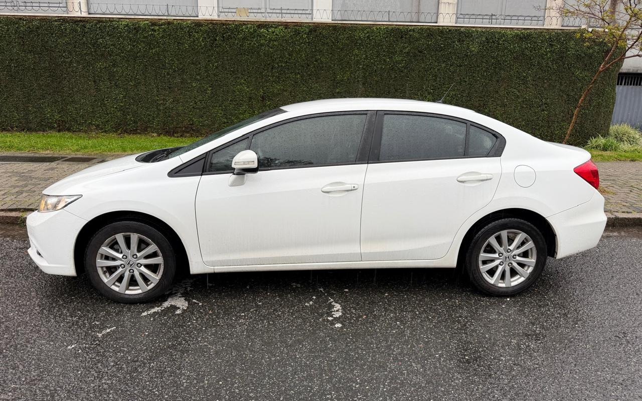 imagem-https://www.socarrao.com.br/sc-vehicle-images-prod/3761311/1789072895354-NC5qcGVn.jpeg