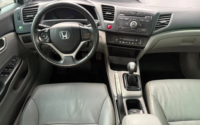 imagem-https://www.socarrao.com.br/sc-vehicle-images-prod/3761395/1789072783382-V2hhdHNBcHAgSW1hZ2UgMjAyNi0wOS0xMCBhdCAxMi4xOC4zNiAoMikuanBlZw.jpeg