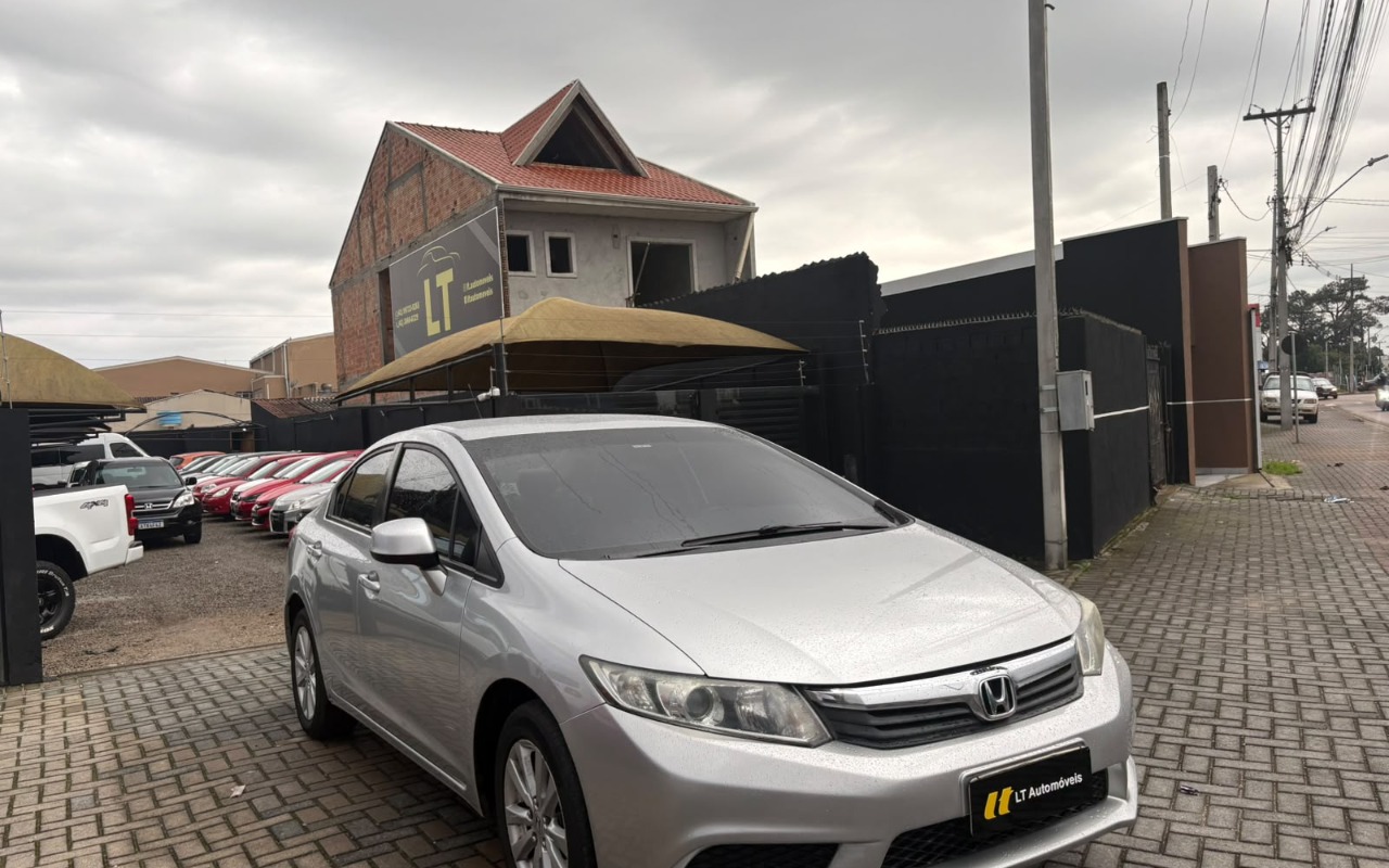 imagem-https://www.socarrao.com.br/sc-vehicle-images-prod/3761395/1789072783868-V2hhdHNBcHAgSW1hZ2UgMjAyNi0wOS0xMCBhdCAxMi4xOC4zNCAoMSkuanBlZw.jpeg